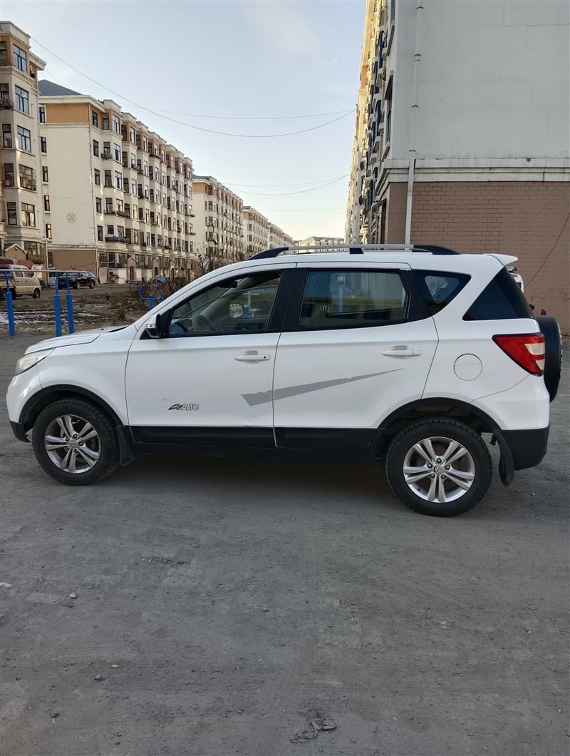 14年北汽幻速s2手動高配